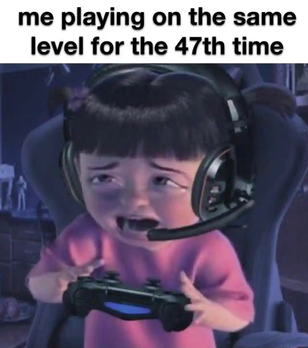 Crying boo meme replaying same game level